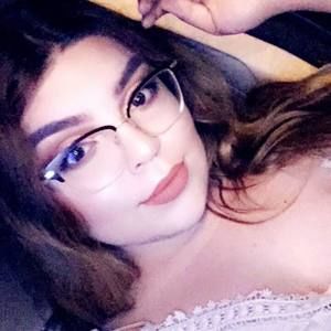 Meet your Posher, Isabel